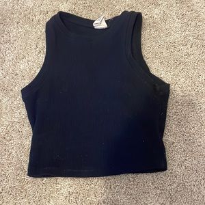 Cropped black tank top